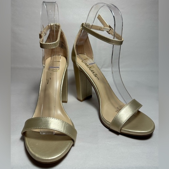LULU’S Taylor Gold Ankle Strap Heels in US 6.5 sandals open toe date black tie - Picture 3 of 16